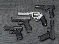 Gewehre & Handfeuerwaffen